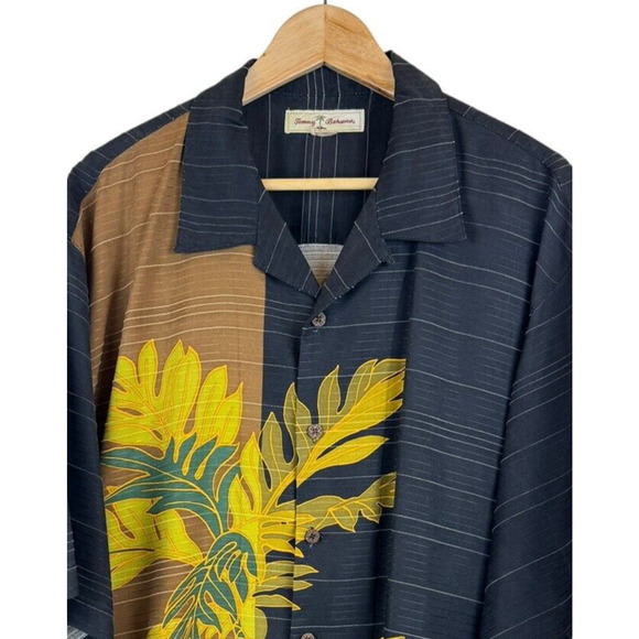 Tommy Bahama Hawaiian Button Up Spread Collar Shirt Black Floral Silk Mens Large - Picture 2 of 4